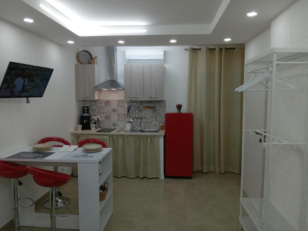 Capri House Apartment Fasano Bagian luar foto