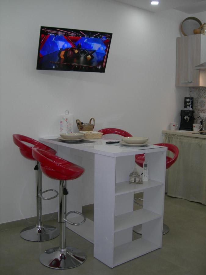Capri House Apartment Fasano Bagian luar foto