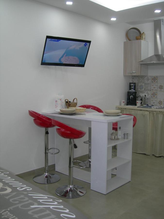 Capri House Apartment Fasano Bagian luar foto