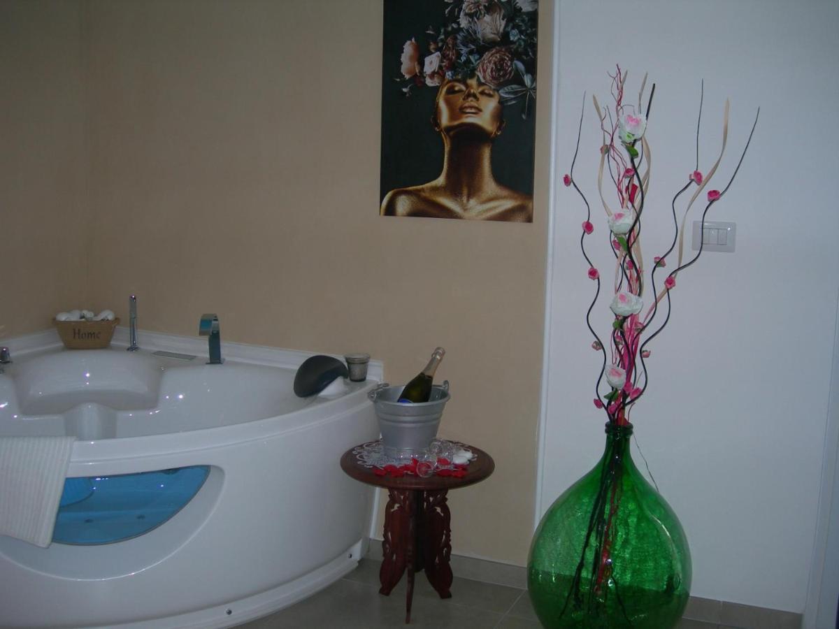 Capri House Apartment Fasano Bagian luar foto