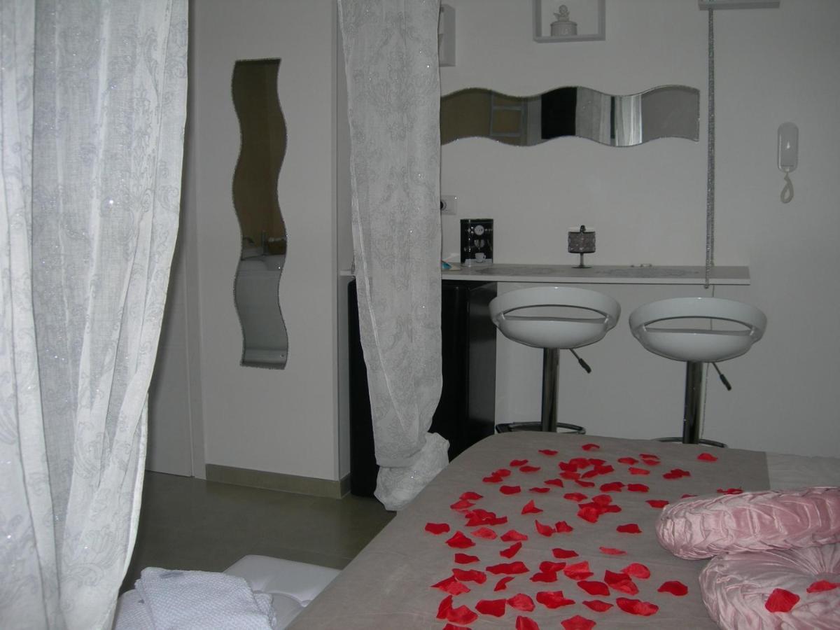 Capri House Apartment Fasano Bagian luar foto