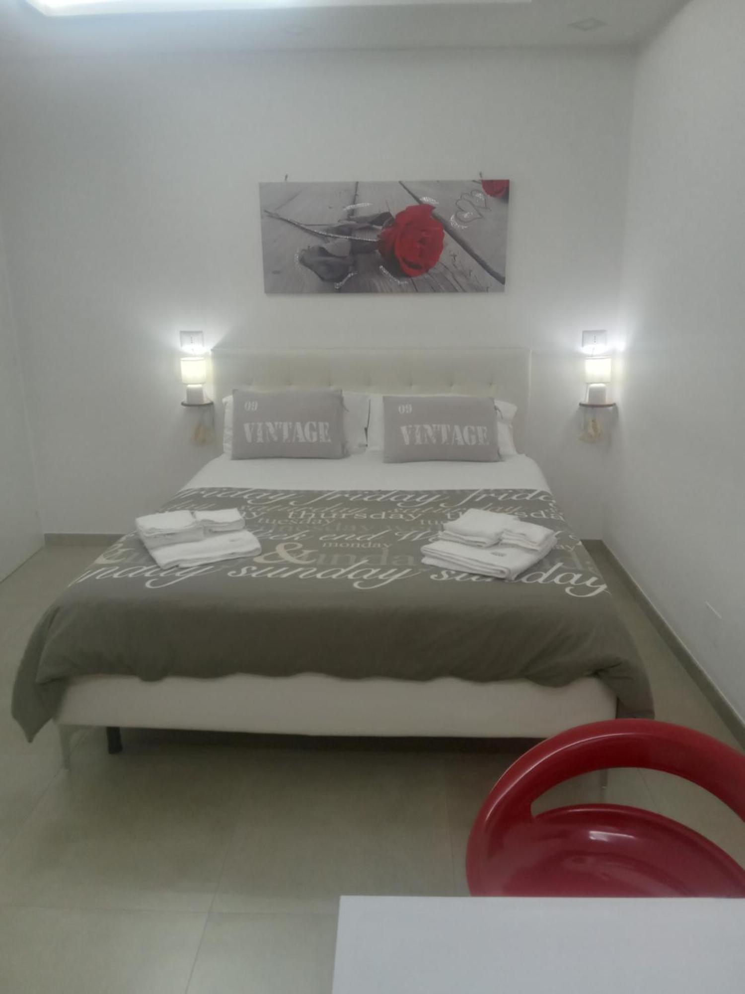 Capri House Apartment Fasano Bagian luar foto