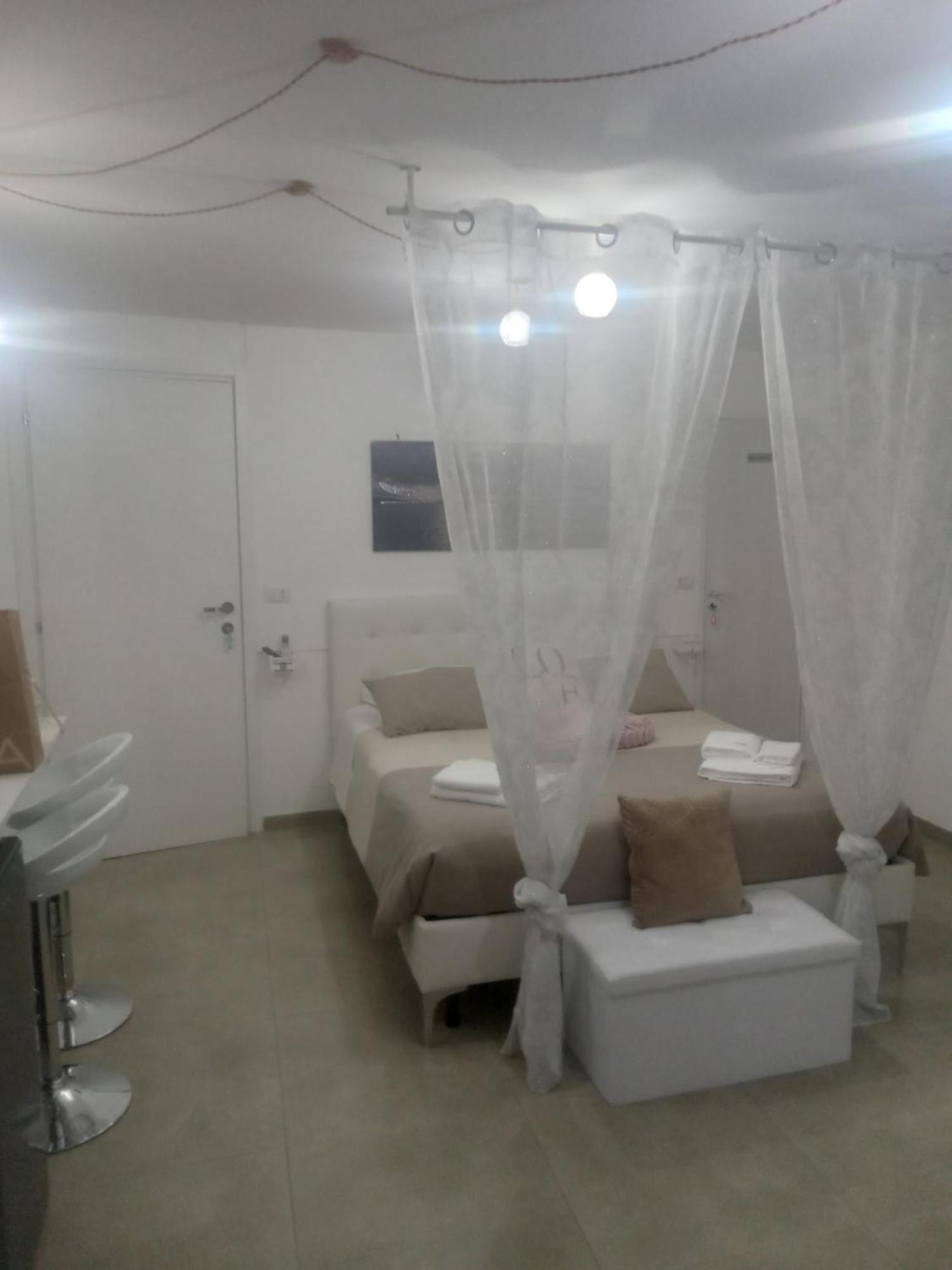 Capri House Apartment Fasano Bagian luar foto